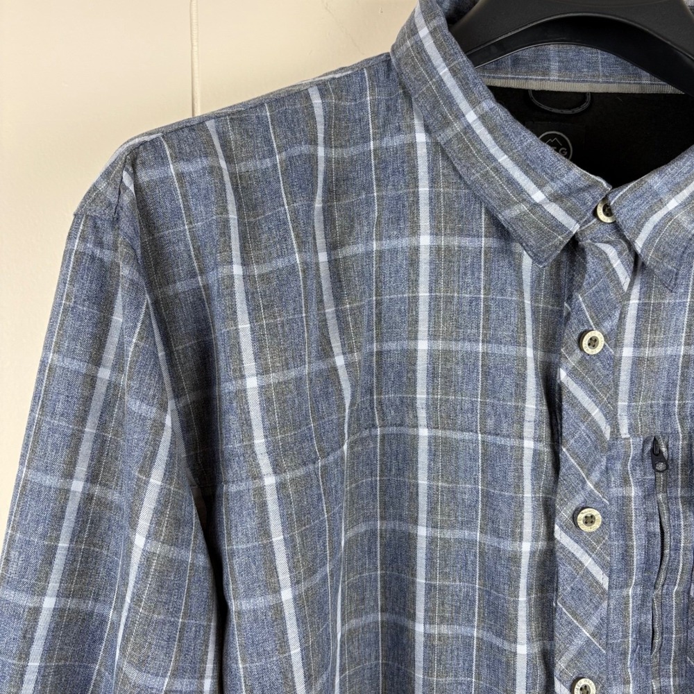 ATG Wrangler 4X Blue Plaid Long Sleeve Button Down Vented Hiking Shirt Pockets